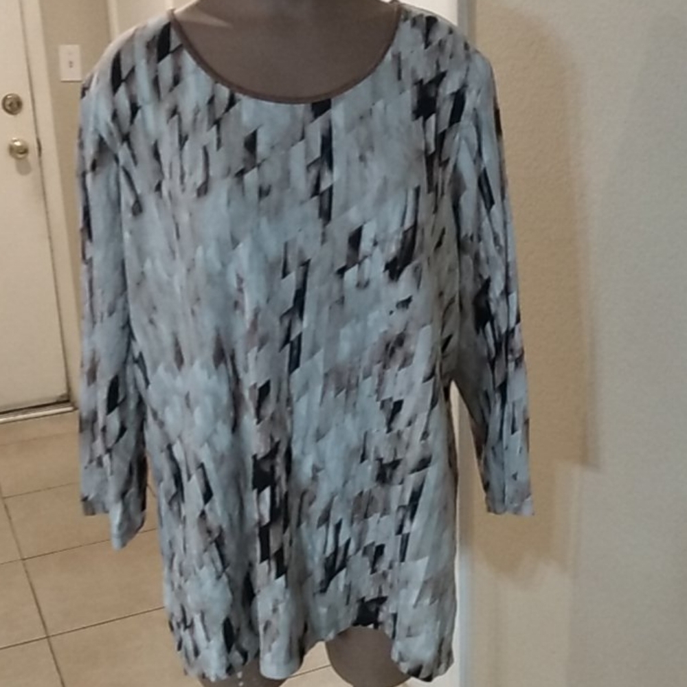 Shirt - Picture 2 of 3